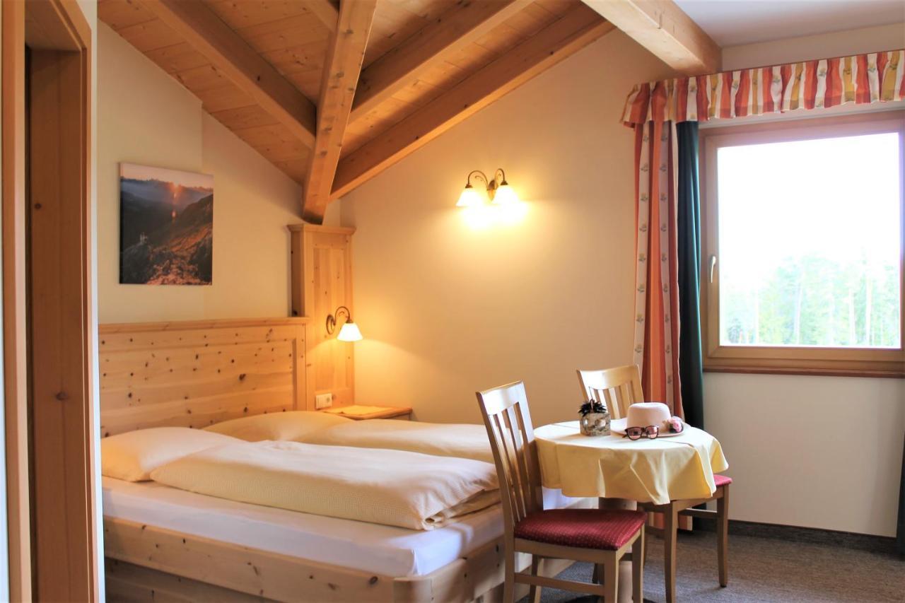 Hotel Landgasthof Laerchenwald Collepietra  Extérieur photo