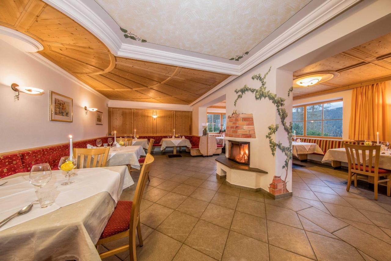 Hotel Landgasthof Laerchenwald Collepietra  Extérieur photo