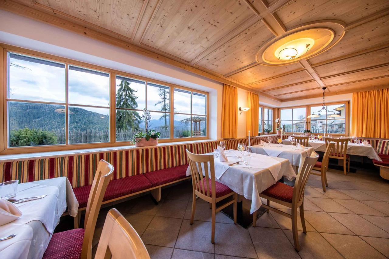 Hotel Landgasthof Laerchenwald Collepietra  Extérieur photo